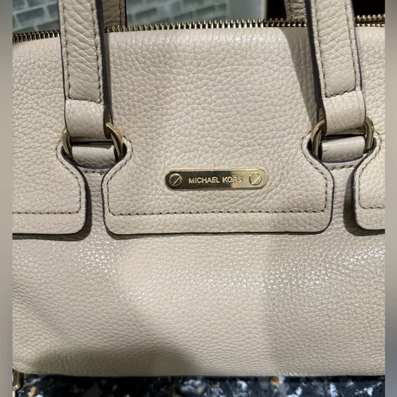 Michael Kors McKenzie 
Satchel/Crossbody Bag - Picture 11 of 16